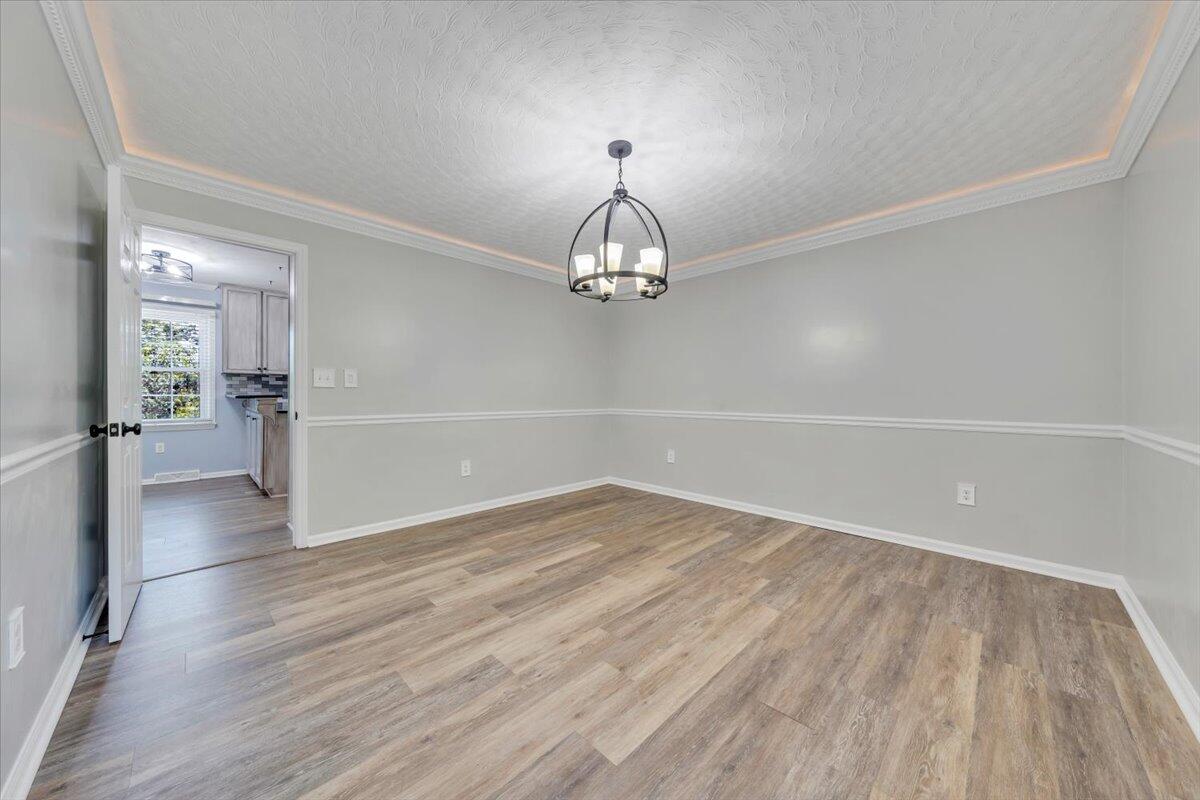 2704 Summit Ridge Road Northeast Roanoke, VA 24012 - Photo 9 of 82 09-MIB04002
