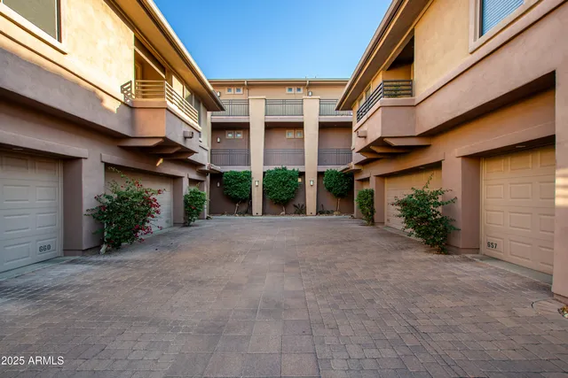a view of outdoor space yard and porch