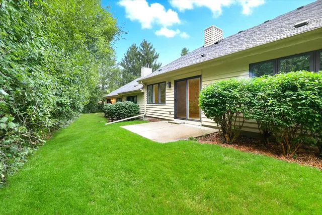 $289,900 | 5445 Wild Cherry Circle, Greendale, WI 53129