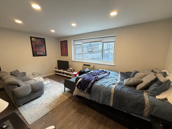 $1,700 | 515 West Wrightwood Avenue, Unit 218, Chicago, IL 60614