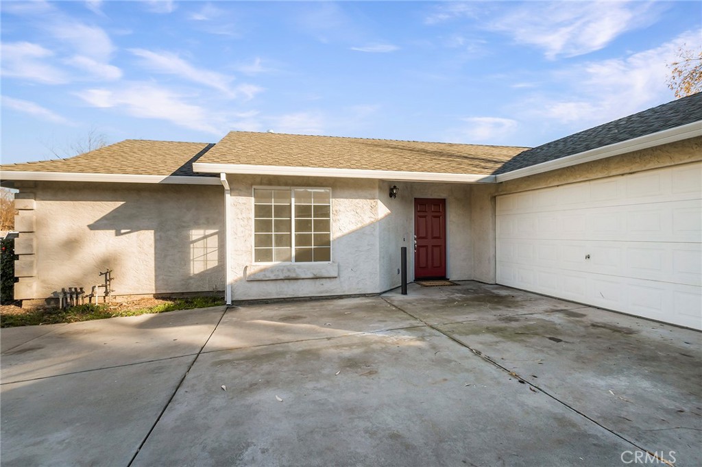 4 Cloud Court Chico, CA 95928 - Photo 6 of 46 a view of a house with a patio
