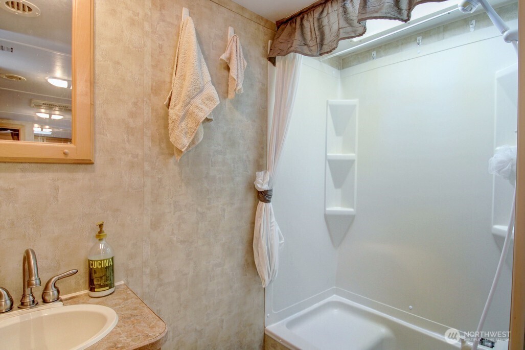 71-2 Wilderness Way Deming, WA 98244 - Photo 32 of 40