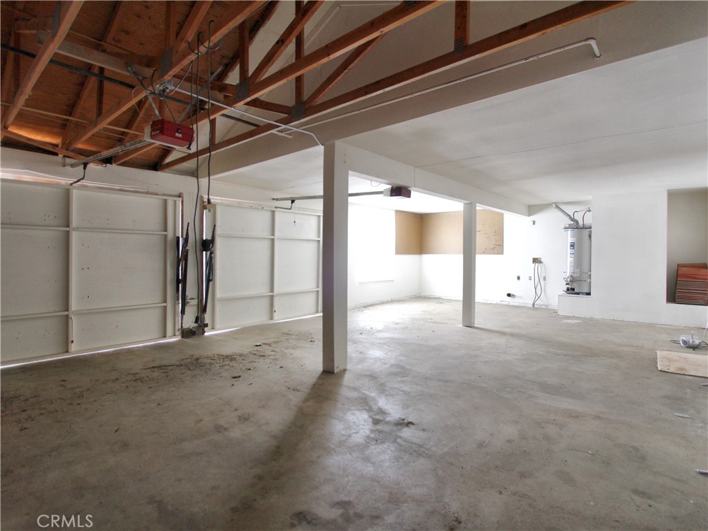 36116 Sharon Way Yucaipa, CA 92399 - Photo 28 of 34 a view of a garage