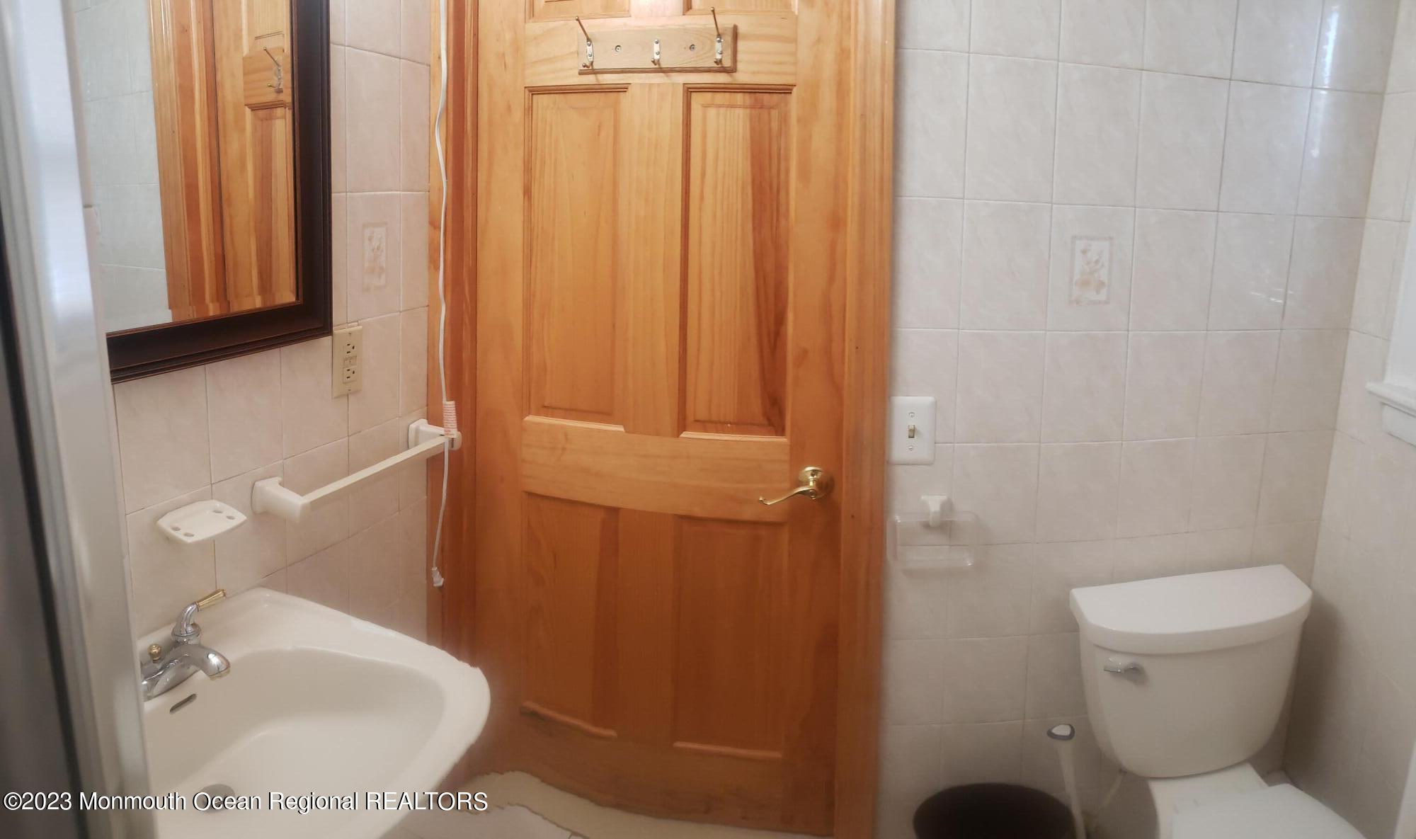 213 Pine Tree Drive Brick, NJ 08723 - Photo 24 of 35 20230916_163042