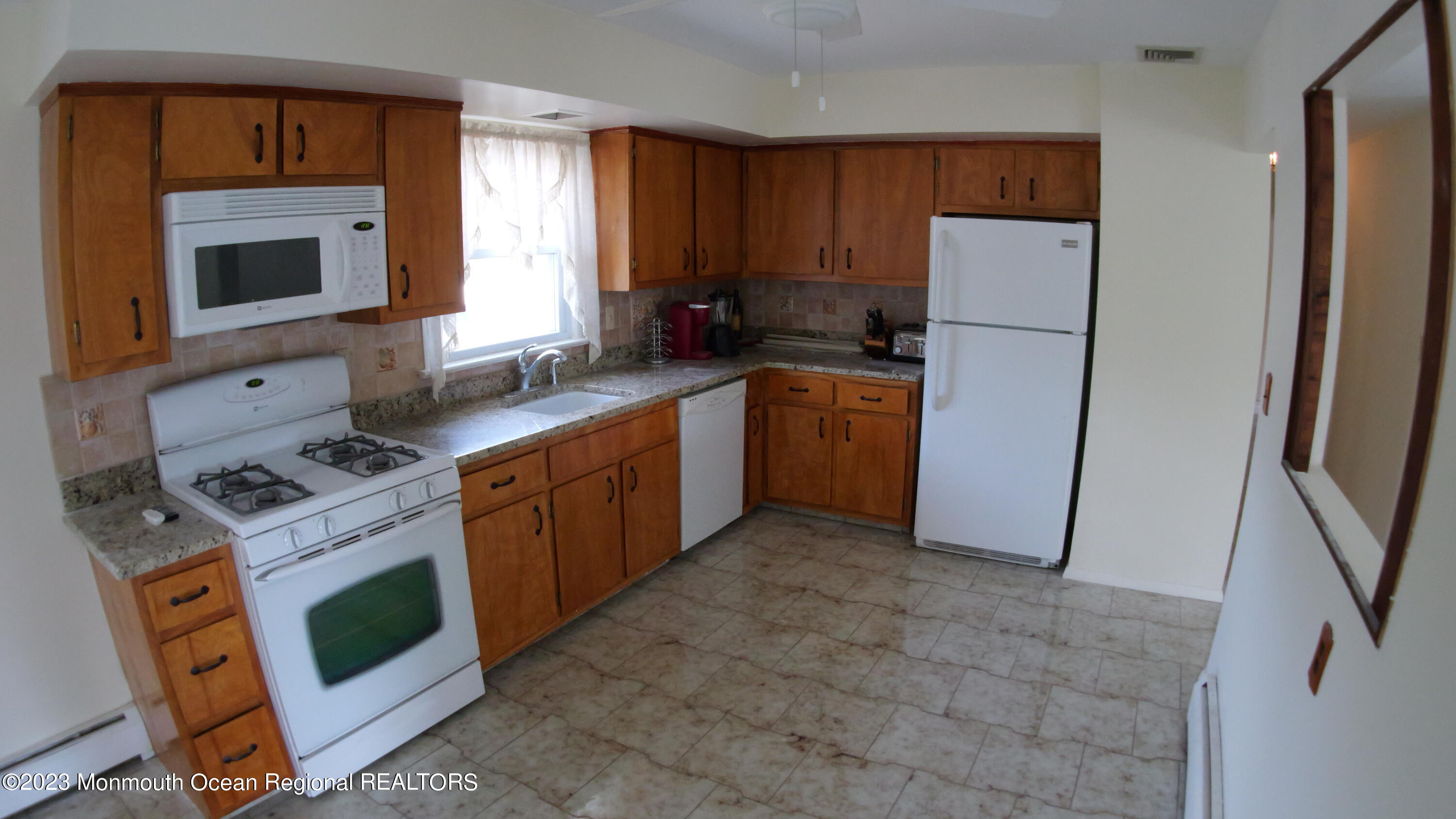 213 Pine Tree Drive Brick, NJ 08723 - Photo 9 of 35 P1000955