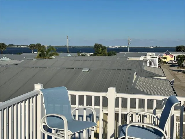 $5,000 | 118 Northeast Bay Drive, Jensen Beach, FL 34957