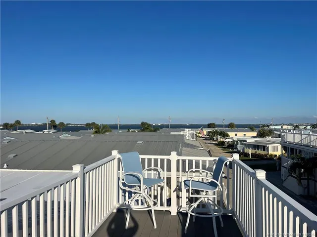 $5,000 | 118 Northeast Bay Drive, Jensen Beach, FL 34957