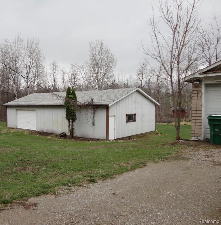 4650 General Squier Road Dryden, MI 48428 - Photo 31 of 38 36 x 30 Pole Barn