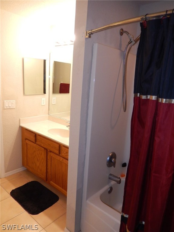 425 Jourferie Road Lehigh Acres, FL 33974 - Photo 22 of 25 a bathroom with a sink and a shower