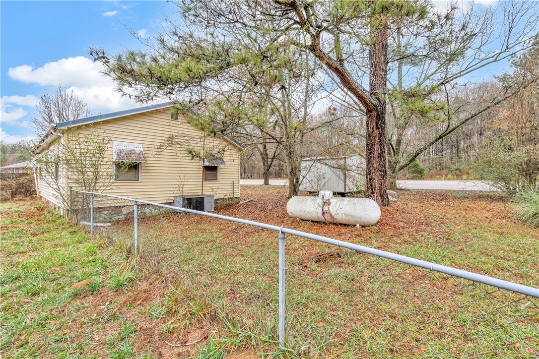 708 Hayes Road Anderson, SC 29624 - Photo 10 of 15
