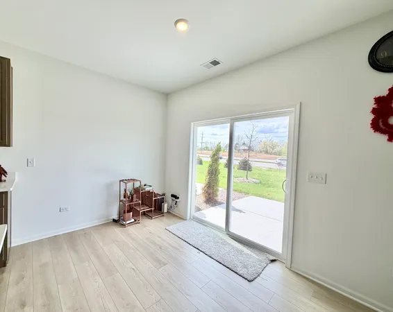 $3,000 | 331 Red Oak Circle, Unit 304, Volo, IL 60020