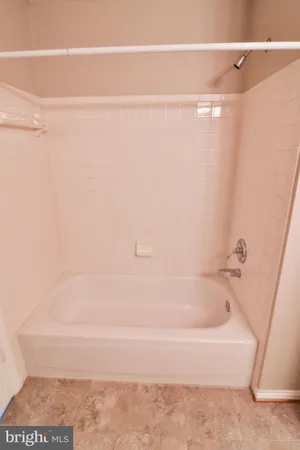 $2,050 | 12902 Churchill Ridge Circle, Unit 28, Germantown, MD 20874