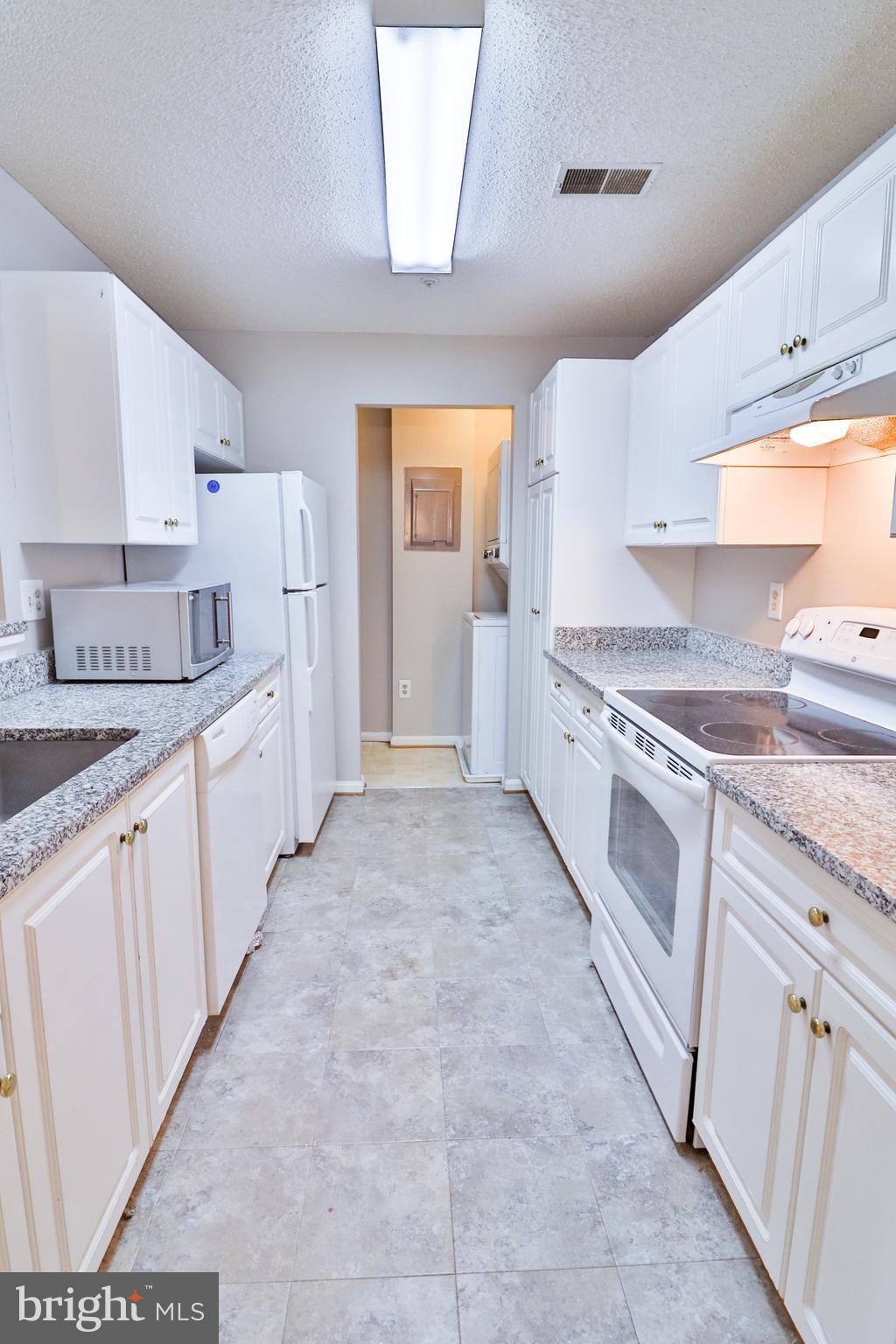 12902 Churchill Ridge Circle, Unit 28 Germantown, MD 20874 - Photo 23 of 36