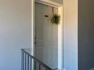 4819 West Engle Road, Unit 3A Alsip, IL 60803 - Photo 3 of 20 a view of a hallway