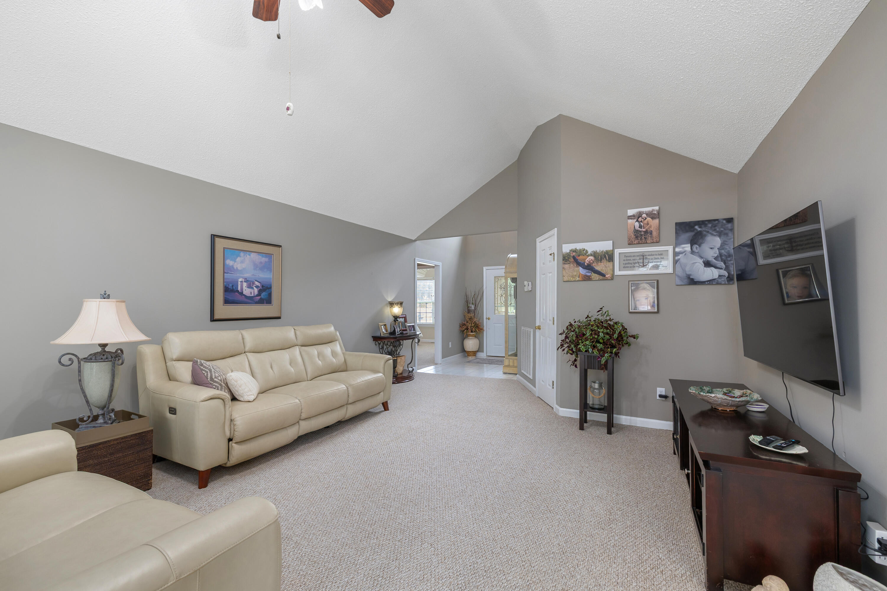85 Ridge Lake Drive Manning, SC 29102 - Photo 21 of 62 GREAT ROOM