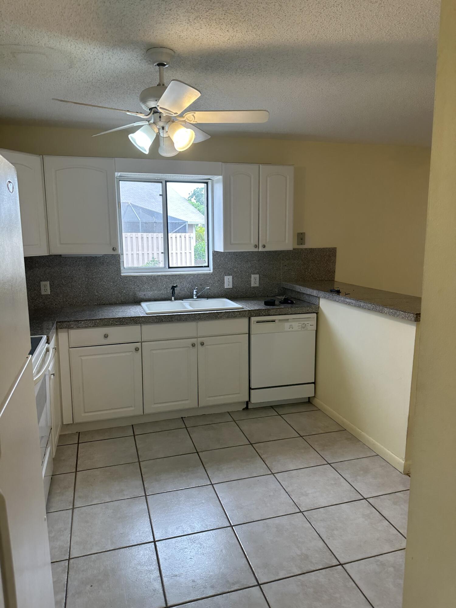 65 Maplecrest Circle Jupiter, FL 33458 - Photo 7 of 31 65 maplecrest kit