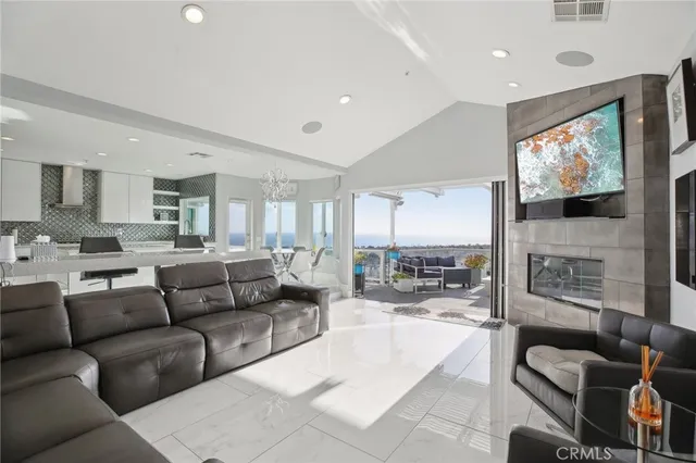 $3,999,000 | 3 Via Pasa, San Clemente, CA 92673