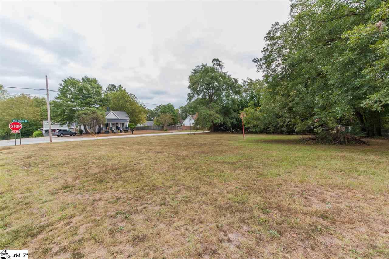400 Blue Ridge Street Easley, SC 29640 - Photo 3 of 7 Gallery Image 3