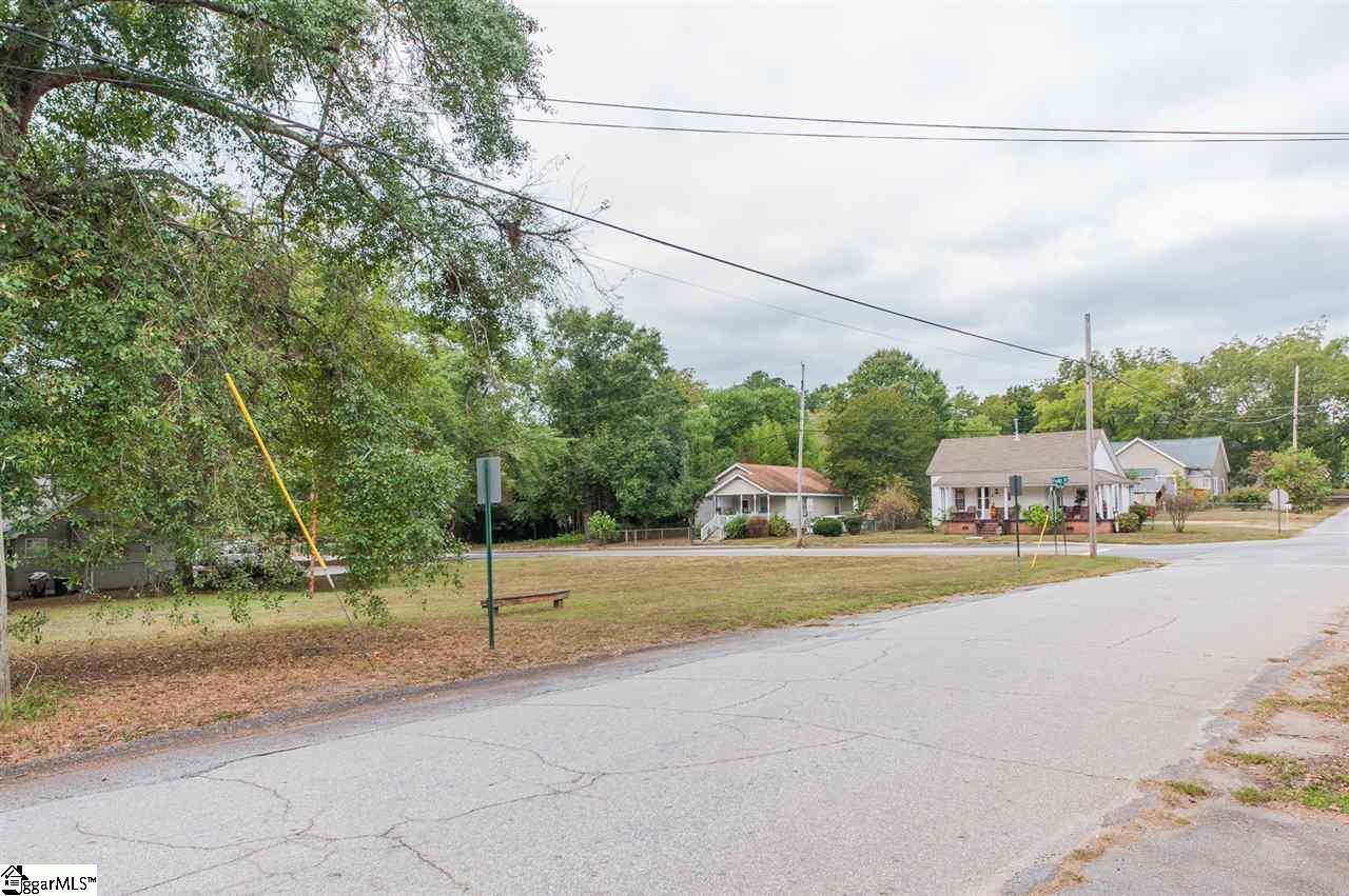 400 Blue Ridge Street Easley, SC 29640 - Photo 6 of 7 Gallery Image 6