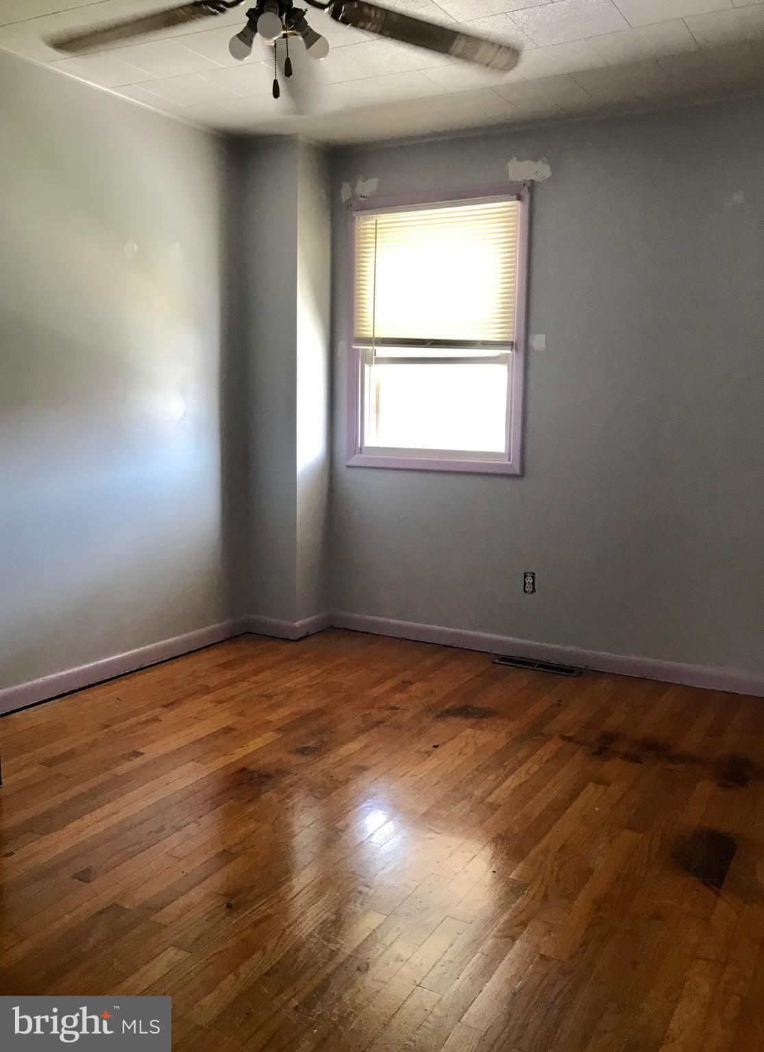 8167 Gray Haven Road Baltimore, MD 21222 - Photo 4 of 16 BEDROOM 1(UPPER LVL)