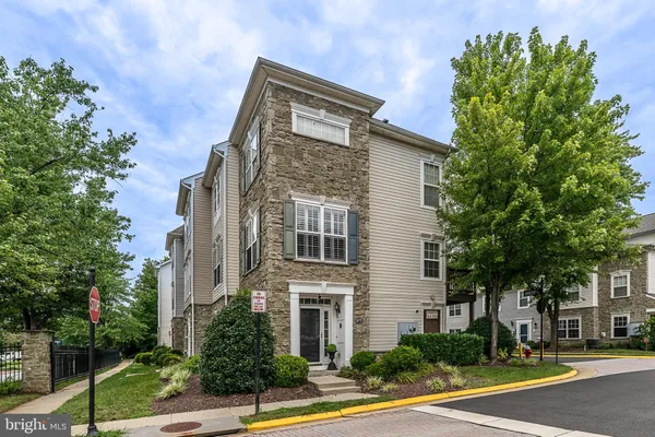 $499,900 | 21775 Bancroft Court, Ashburn, VA 20147