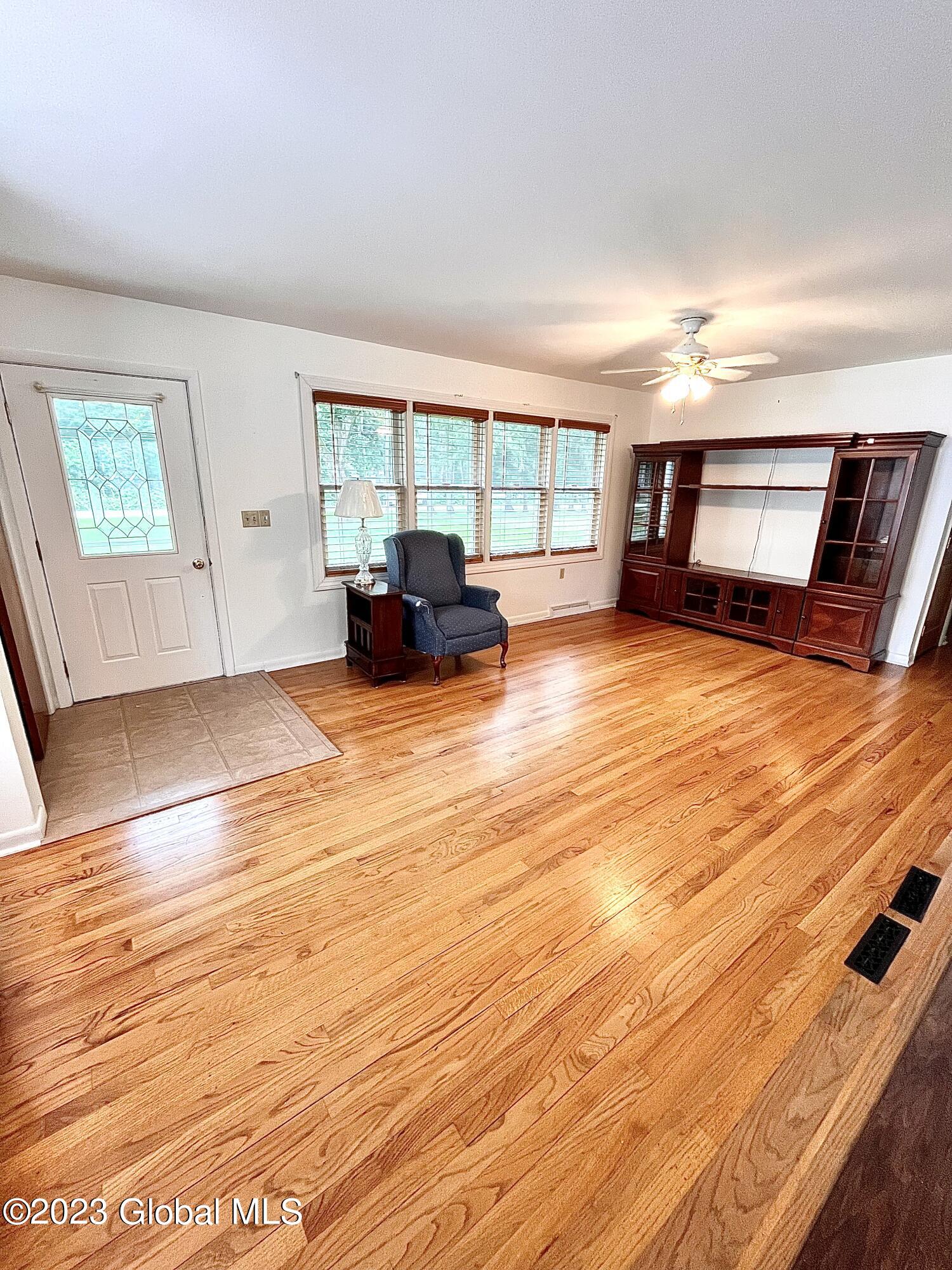 149 Hubbs Road Ballston, NY 12019 - Photo 9 of 38 IMG_8967