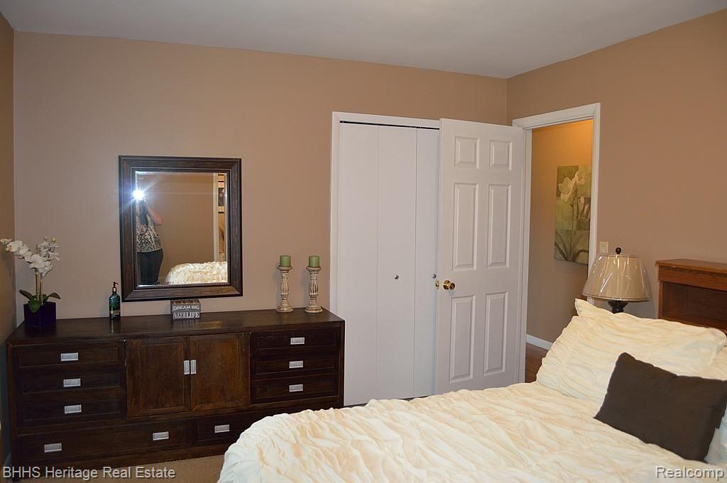 1847 North Hacker Road Howell, MI 48843 - Photo 10 of 27