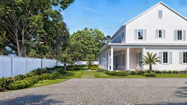 $2,189,000 | 948 McCants Drive, Mount Pleasant, SC 29464