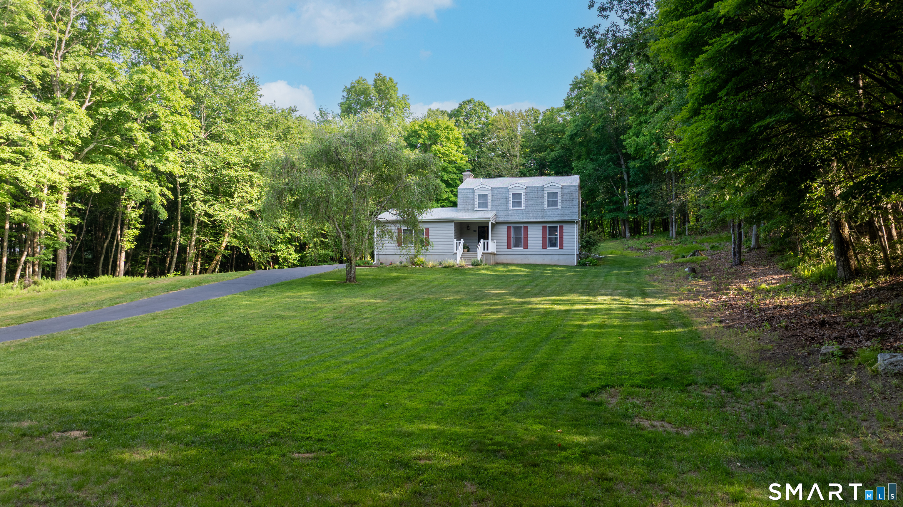 85 White Plains Road Norwich, CT 06360 - Photo 1 of 40