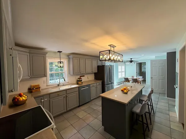 $3,595 | 9 Bancroft Street, Pepperell, MA 01463