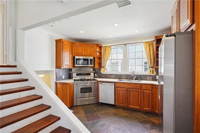 $2,850 | 3115 Nashville Avenue, New Orleans, LA 70125