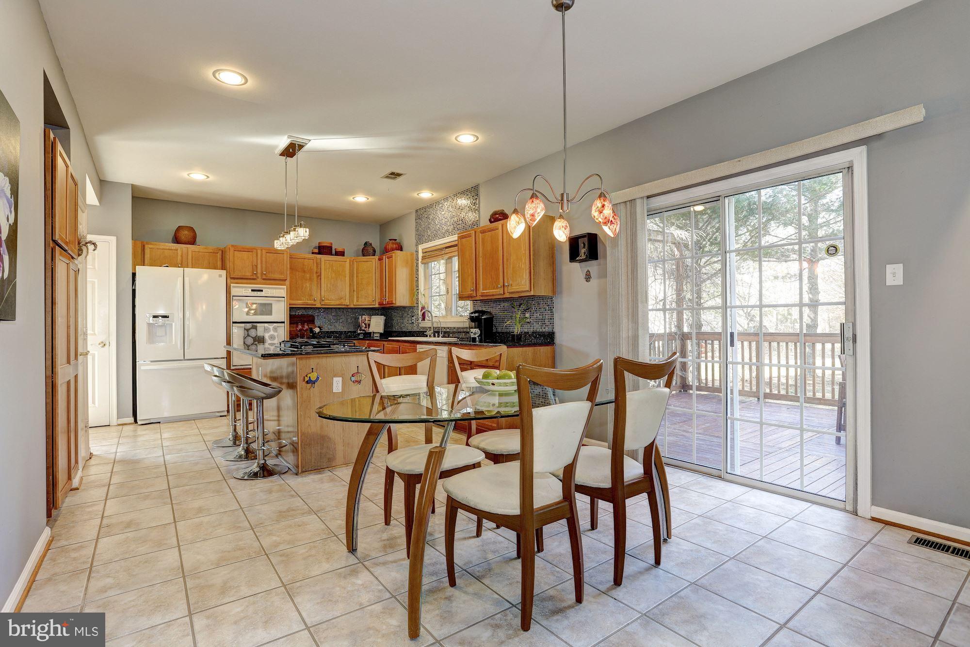 6413 Ripe Apple Lane Columbia, MD 21044 - Photo 6 of 36 Kitchen