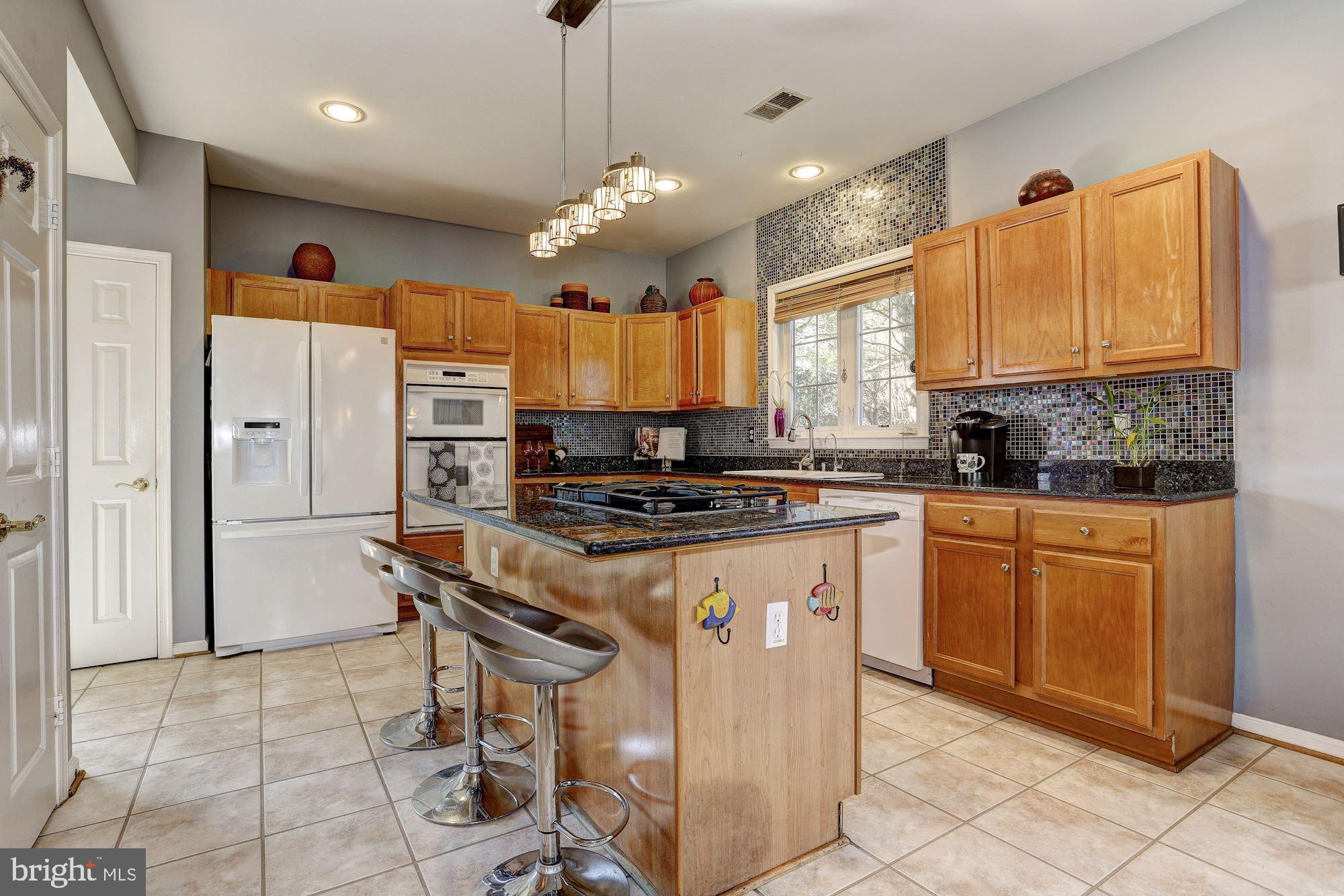 6413 Ripe Apple Lane Columbia, MD 21044 - Photo 7 of 36 Kitchen