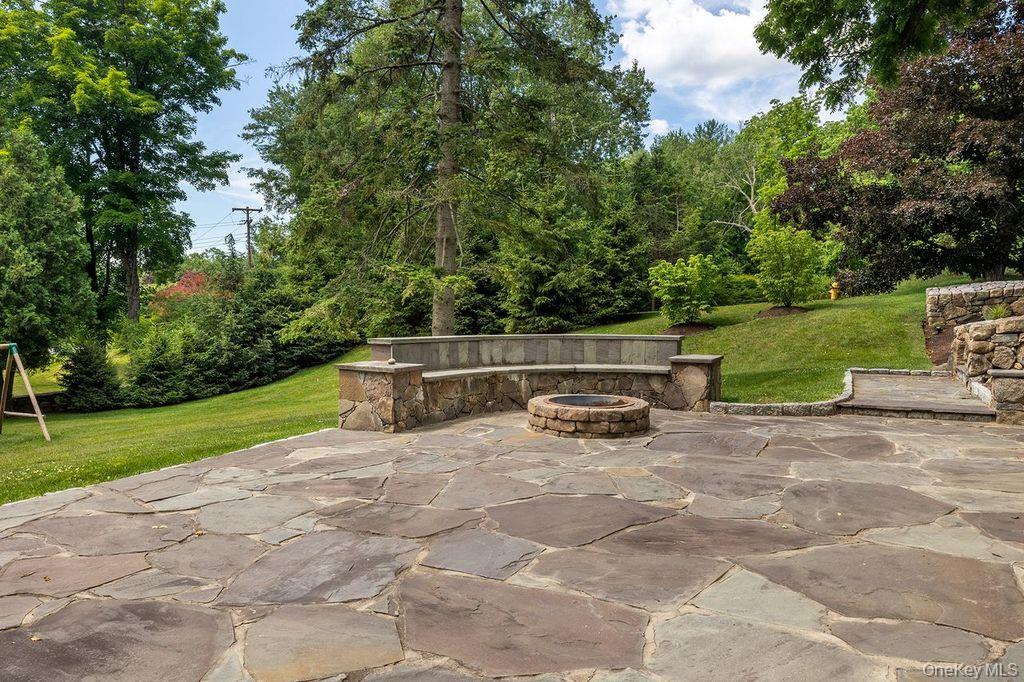 55 Harris Road Katonah, NY 10536 - Photo 44 of 50 Patio