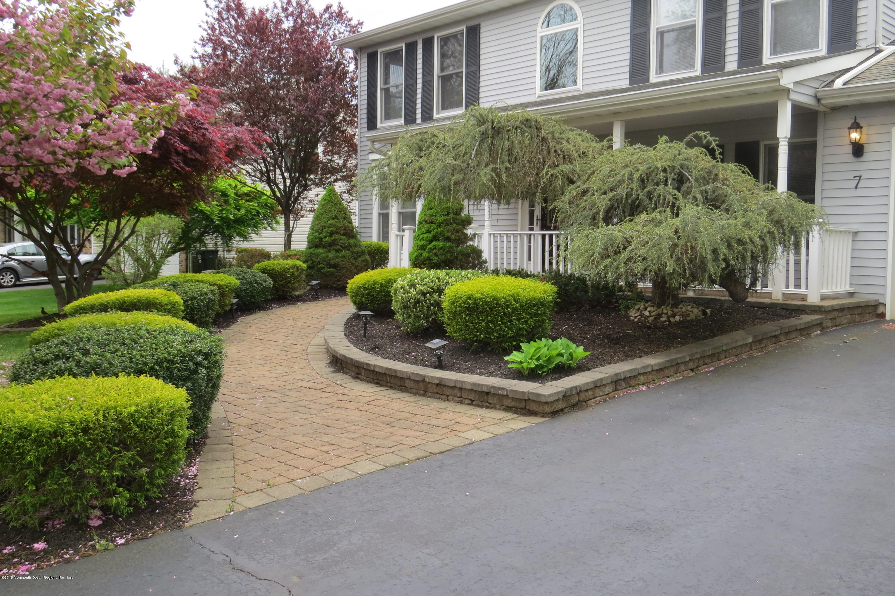 7 Royal Road Freehold, NJ 07728 - Photo 4 of 36 Walkway