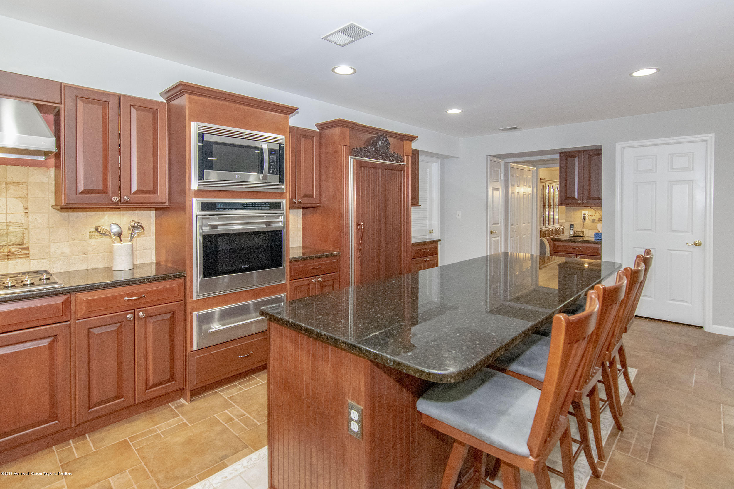 7 Royal Road Freehold, NJ 07728 - Photo 10 of 36 Kitchen 4
