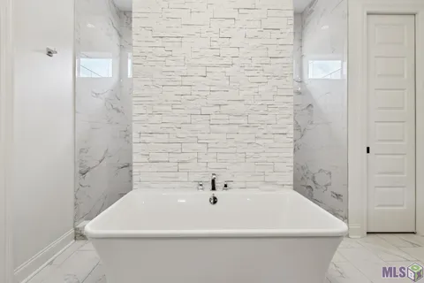 $600,000 | 6070 Royal Palms Drive, Gonzales, LA 70737