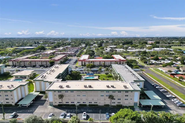 $225,000 | 804 Southeast 7th Street, Unit 106D, Deerfield Beach, FL 33441
