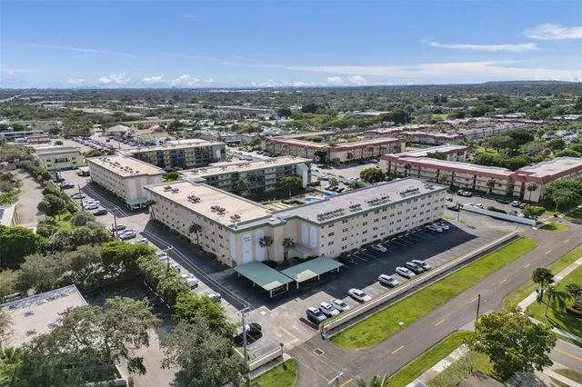 $225,000 | 804 Southeast 7th Street, Unit 106D, Deerfield Beach, FL 33441