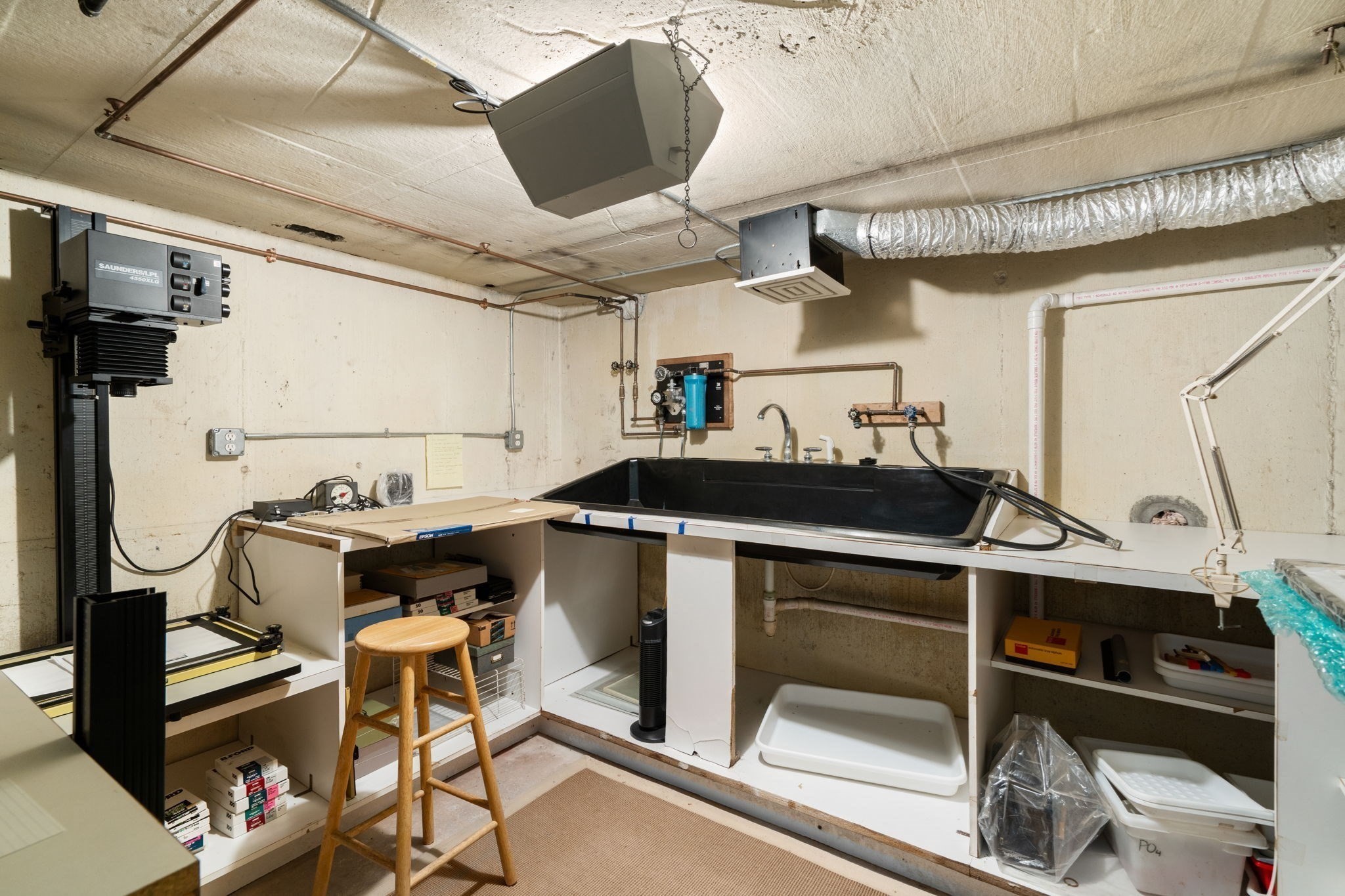 9 Oakley Road Dover, MA 02030 - Photo 21 of 37 Gallery Image 21