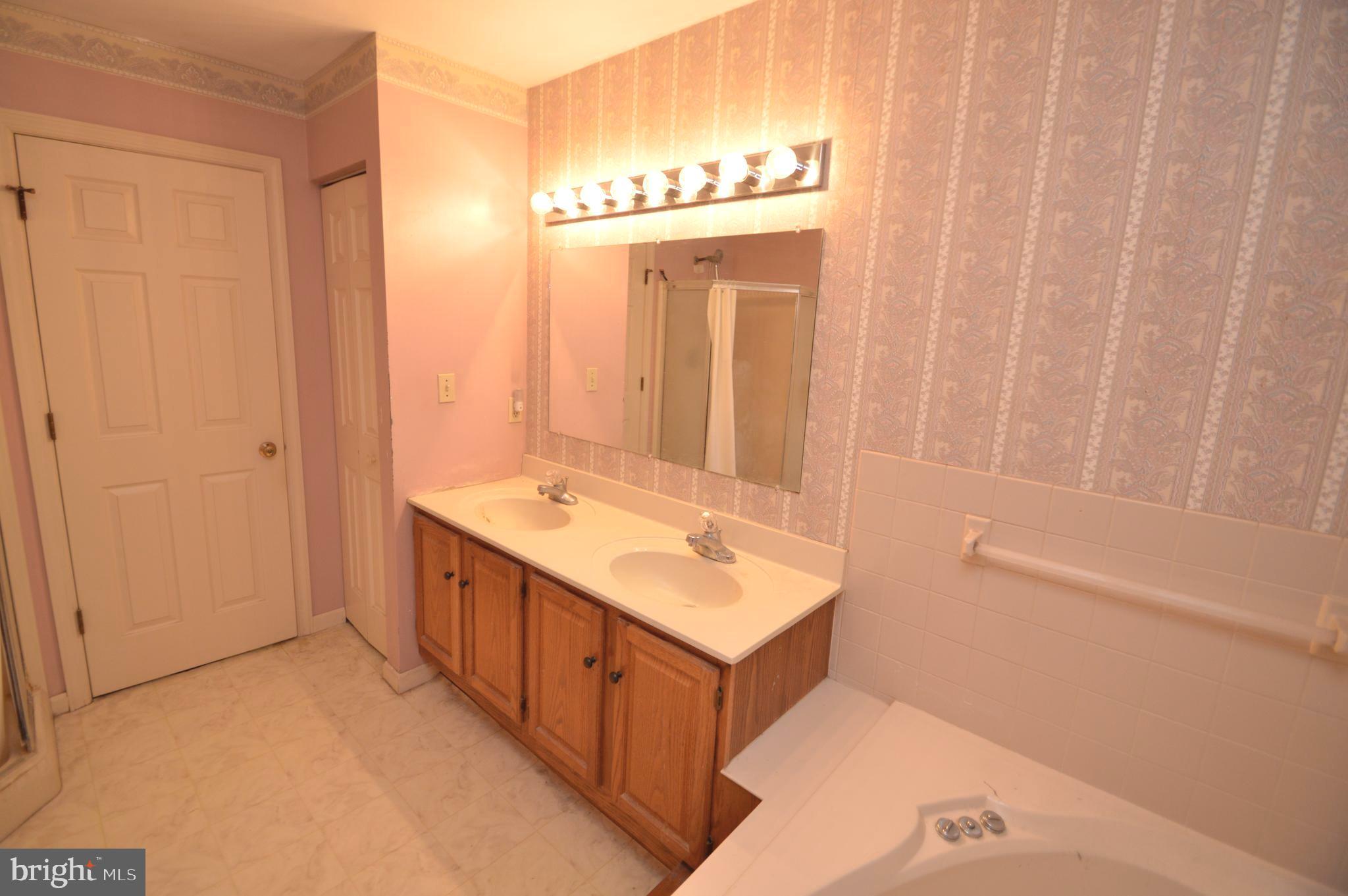 139 Pepperton Court Lititz, PA 17543 - Photo 21 of 32