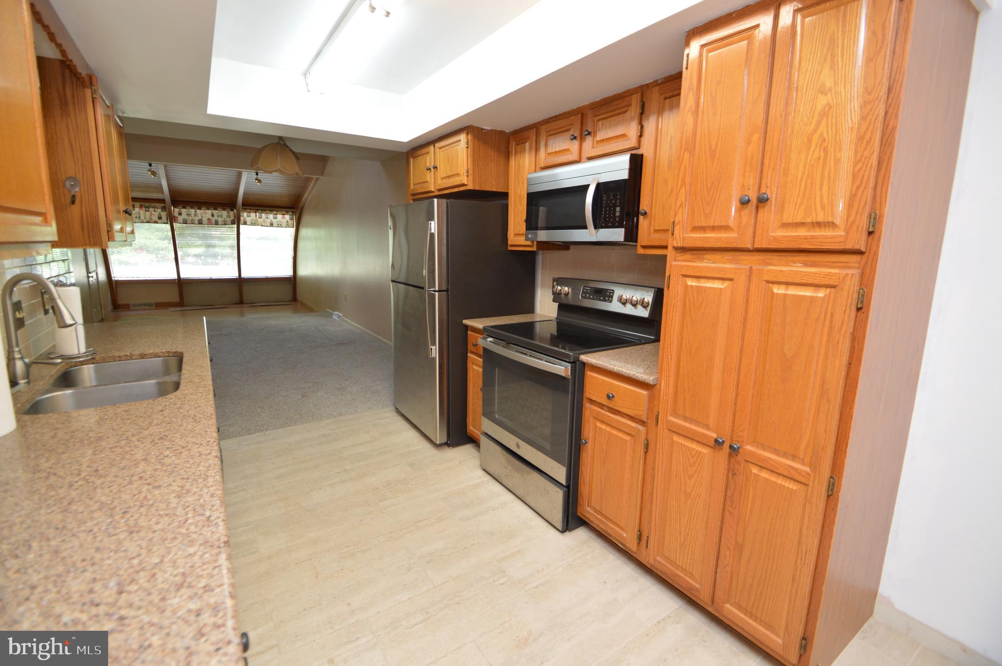 139 Pepperton Court Lititz, PA 17543 - Photo 7 of 32