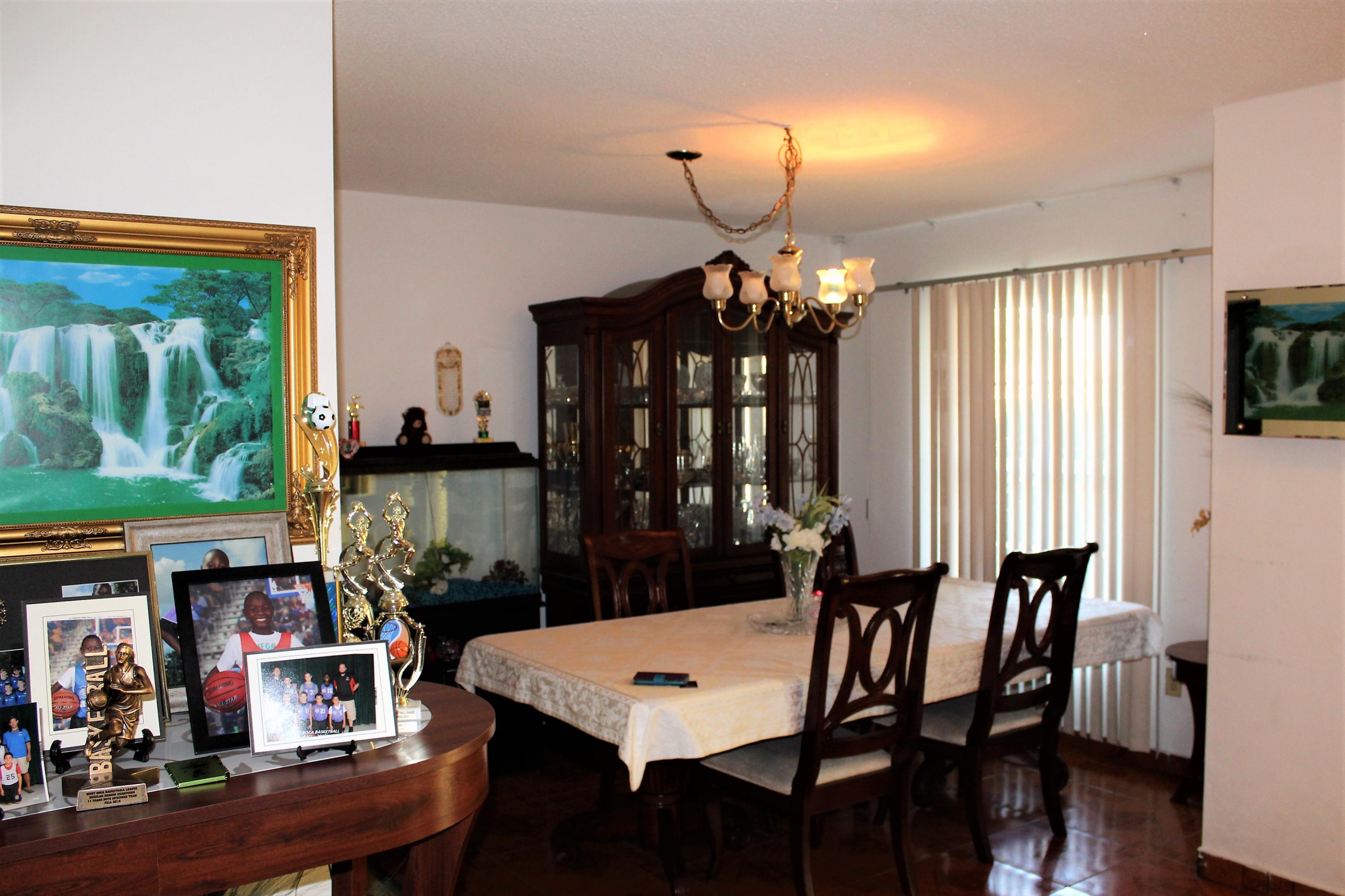 22195 Southwest 65th Terrace Boca Raton, FL 33428 - Photo 6 of 15 IMG_3623 (2)