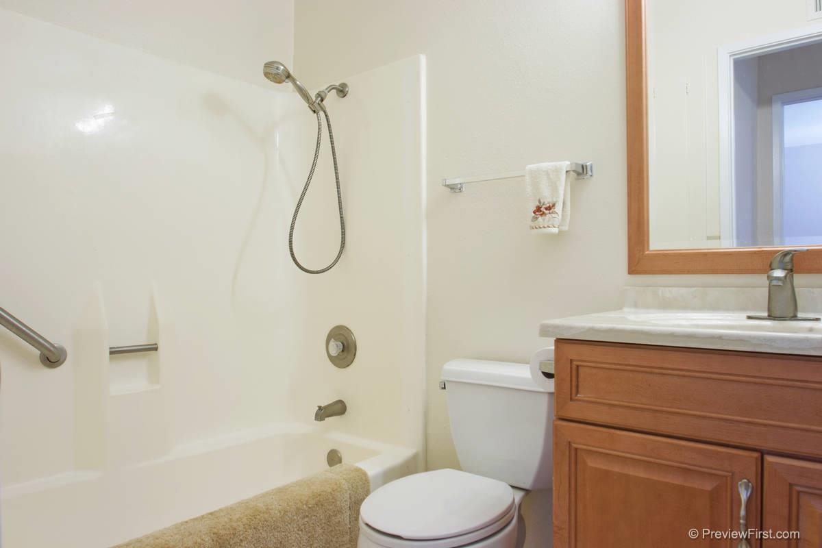 8940 Capcano Road San Diego, CA 92126 - Photo 8 of 14