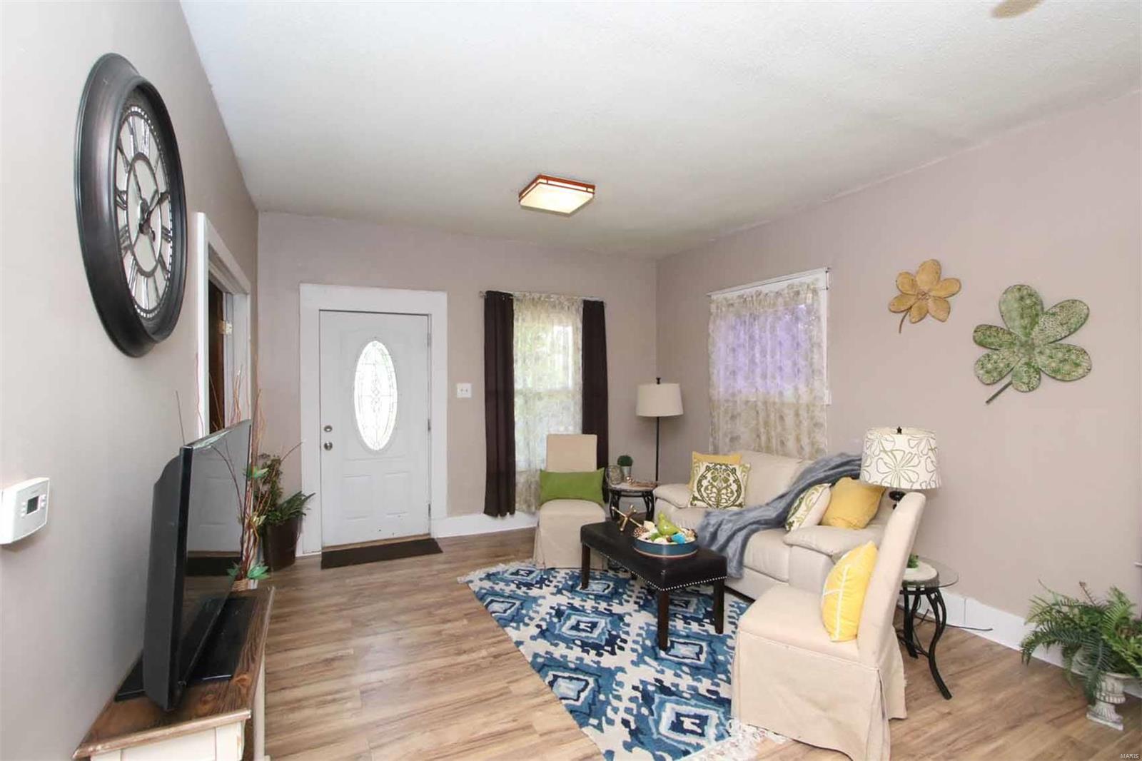 786 Rice Street Wood River, IL 62095 - Photo 2 of 40 Gallery Image 2