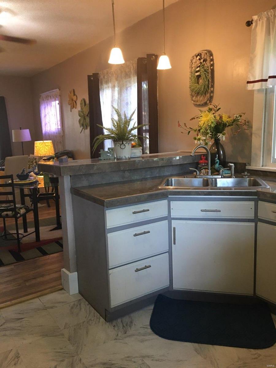786 Rice Street Wood River, IL 62095 - Photo 27 of 40 Gallery Image 27