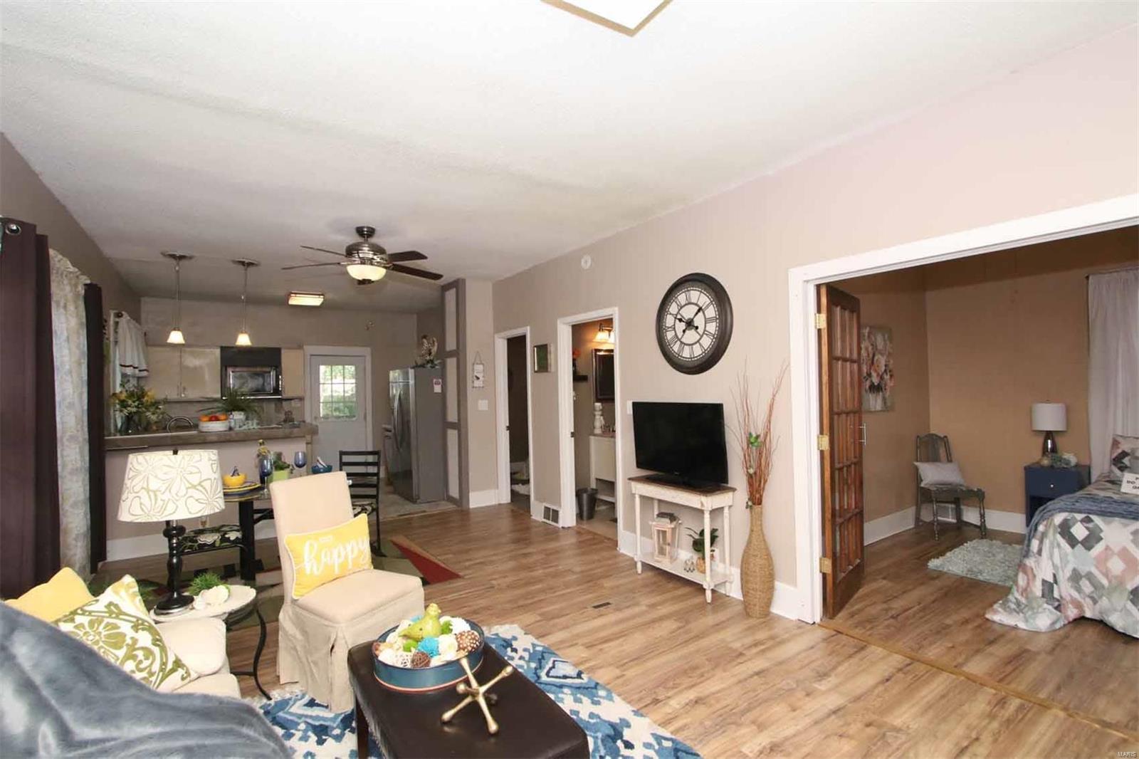 786 Rice Street Wood River, IL 62095 - Photo 4 of 40 Gallery Image 4