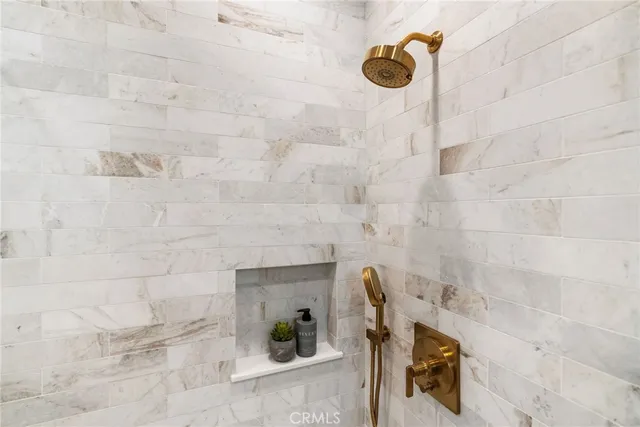 $3,500,000 | 305-5 Fernleaf Avenue, Corona del Mar, CA 92625