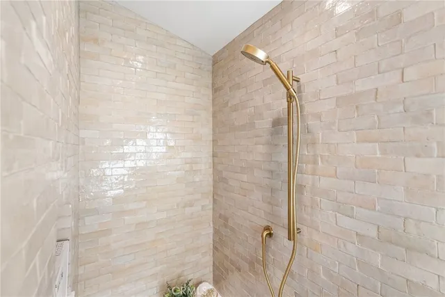 $3,500,000 | 305-5 Fernleaf Avenue, Corona del Mar, CA 92625