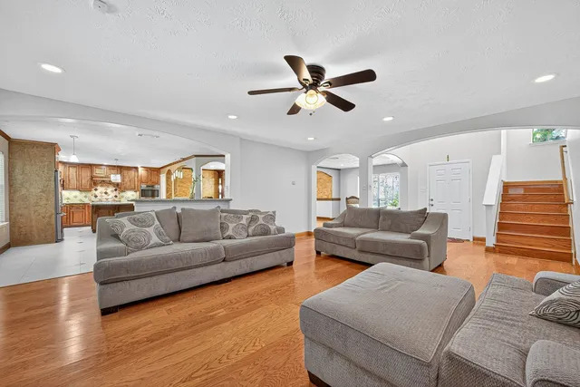 $430,000 | 6818 Woodland Oaks, Magnolia, TX 77354